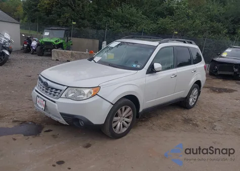 2013 Subaru Forester 2.5X Premium из США, поврежденный, VIN JF2SHADC7DH442178